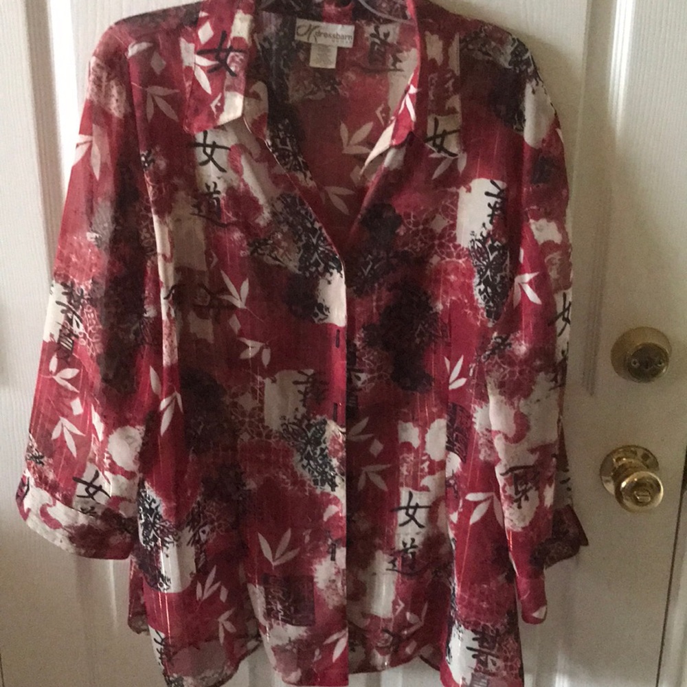 Red and cream top. Plus size